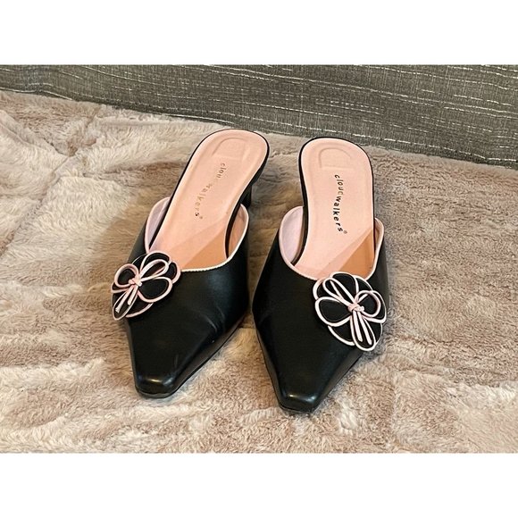 ⭐️⭐️ Women's 11w Cloudwalker with a kitten heel and adorable flower embellishmen - Picture 4 of 5